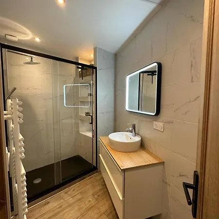 Aix Les Bains Bel 3 Pieces Proche Du Parking Prive Apartment Aix-les-Bains