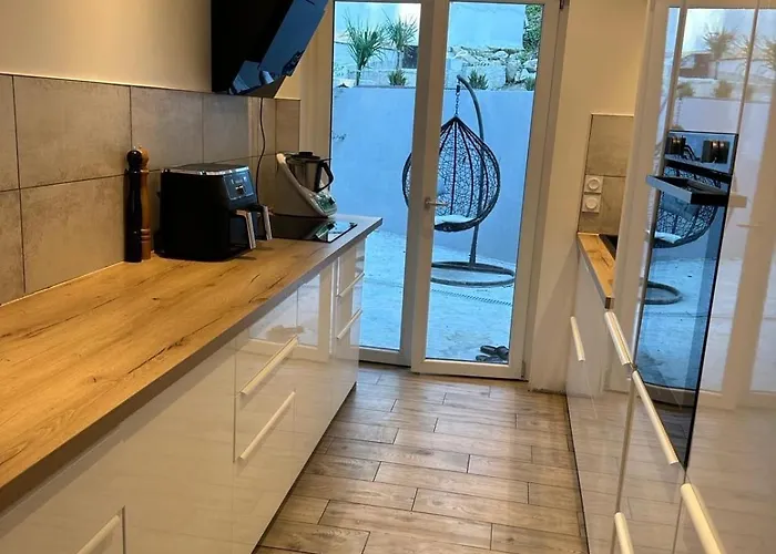 Aix Les Bains Bel 3 Pieces Proche Du Parking Prive *